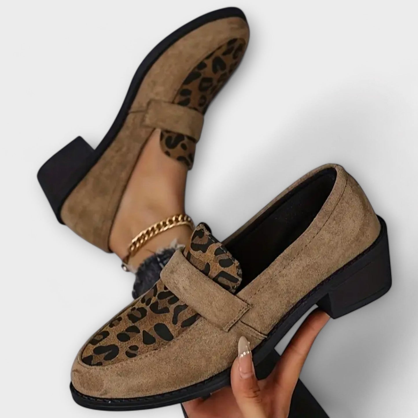 NALA| Zapatos femeninos elegantes com padrão de leopardo