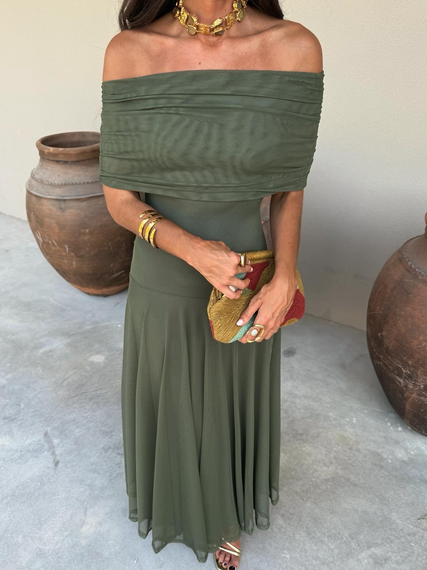 Olivia | Vestido largo asimétrico verde oliva
