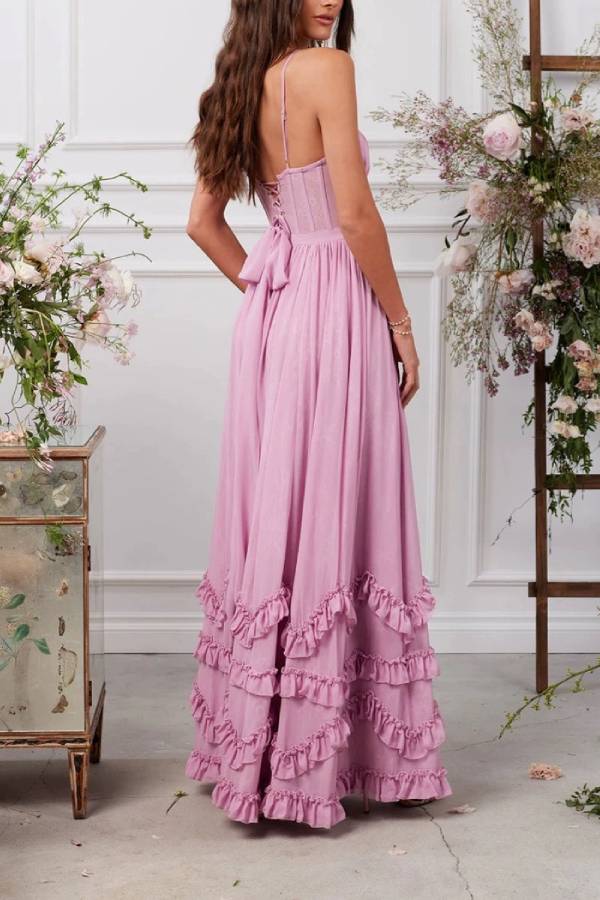 Carmen | Vestido largo con escote en tirantes finos, volantes y abertura