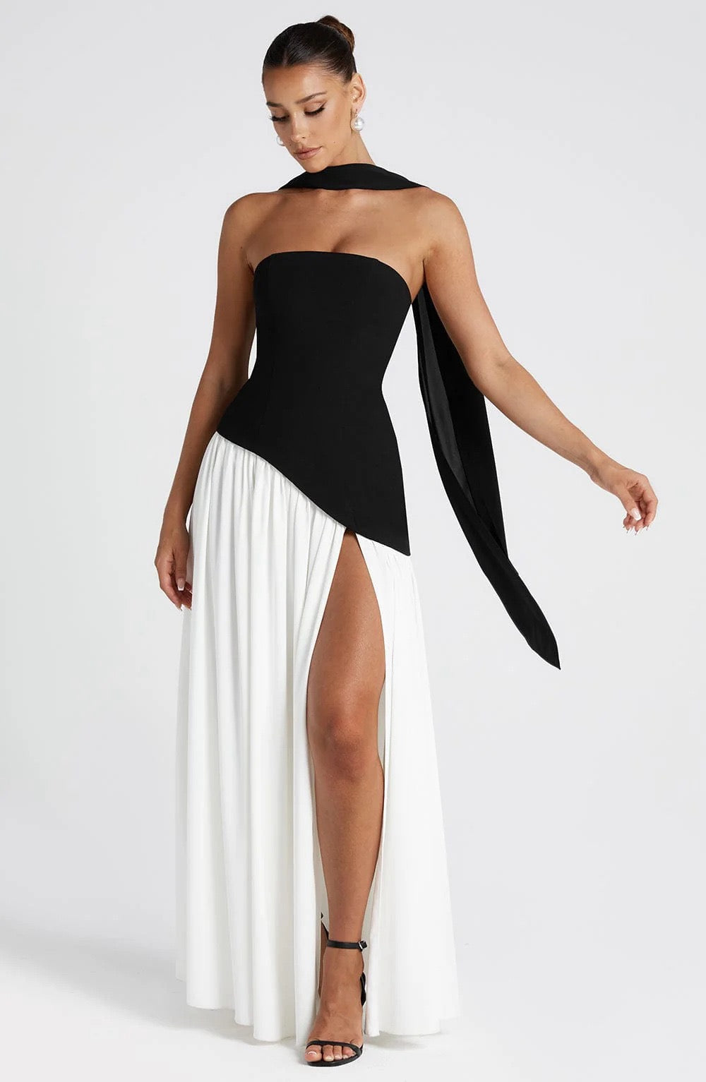 Beatriz |Vestido largo con corte sofisticado