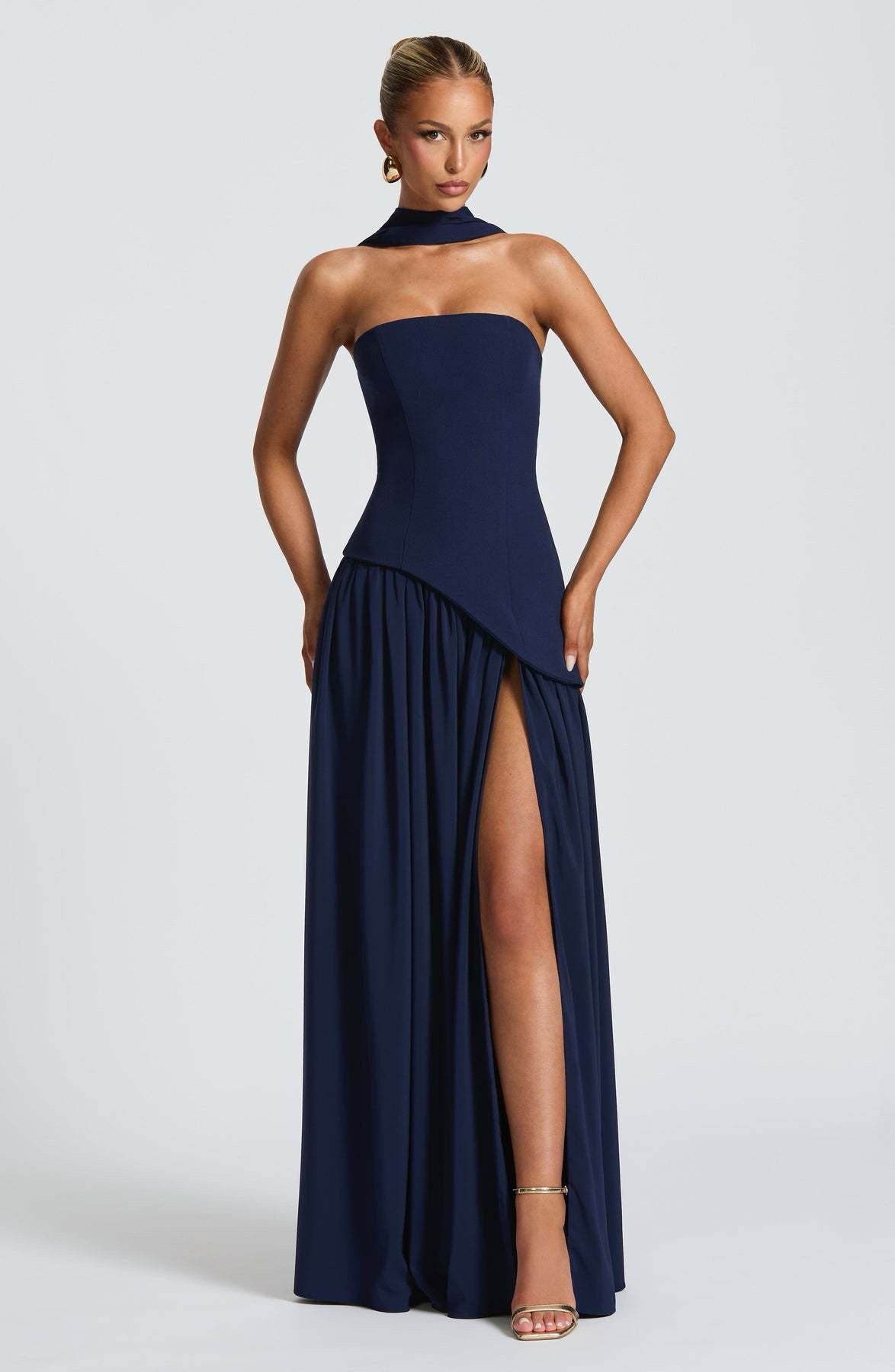 Beatriz |Vestido largo con corte sofisticado