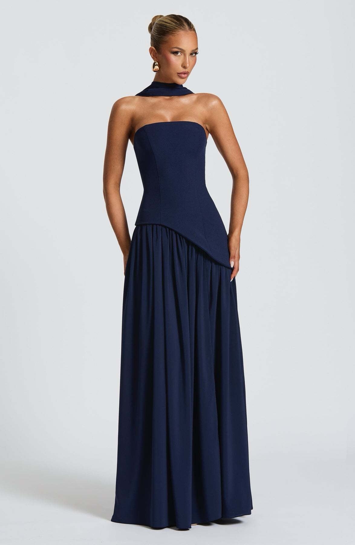 Beatriz |Vestido largo con corte sofisticado