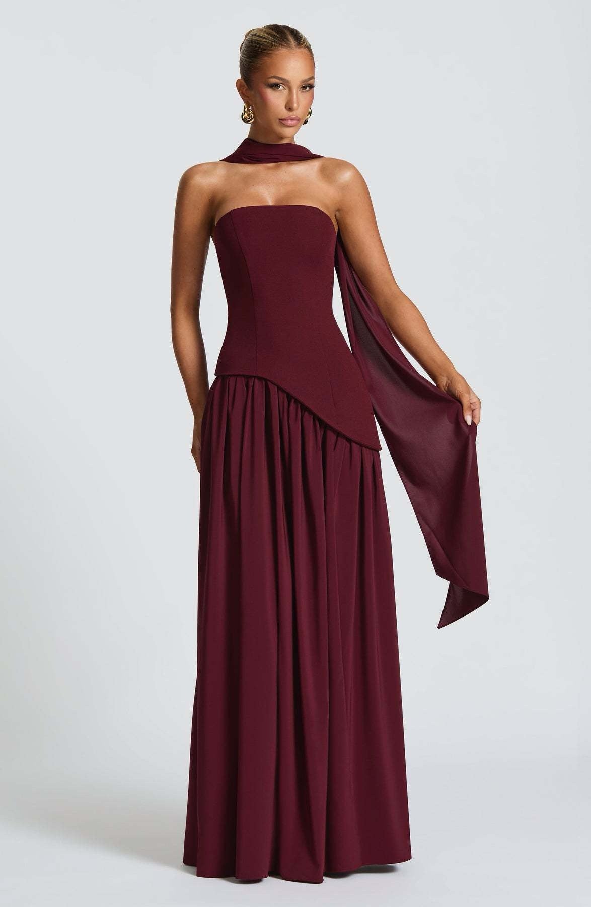 Beatriz |Vestido largo con corte sofisticado